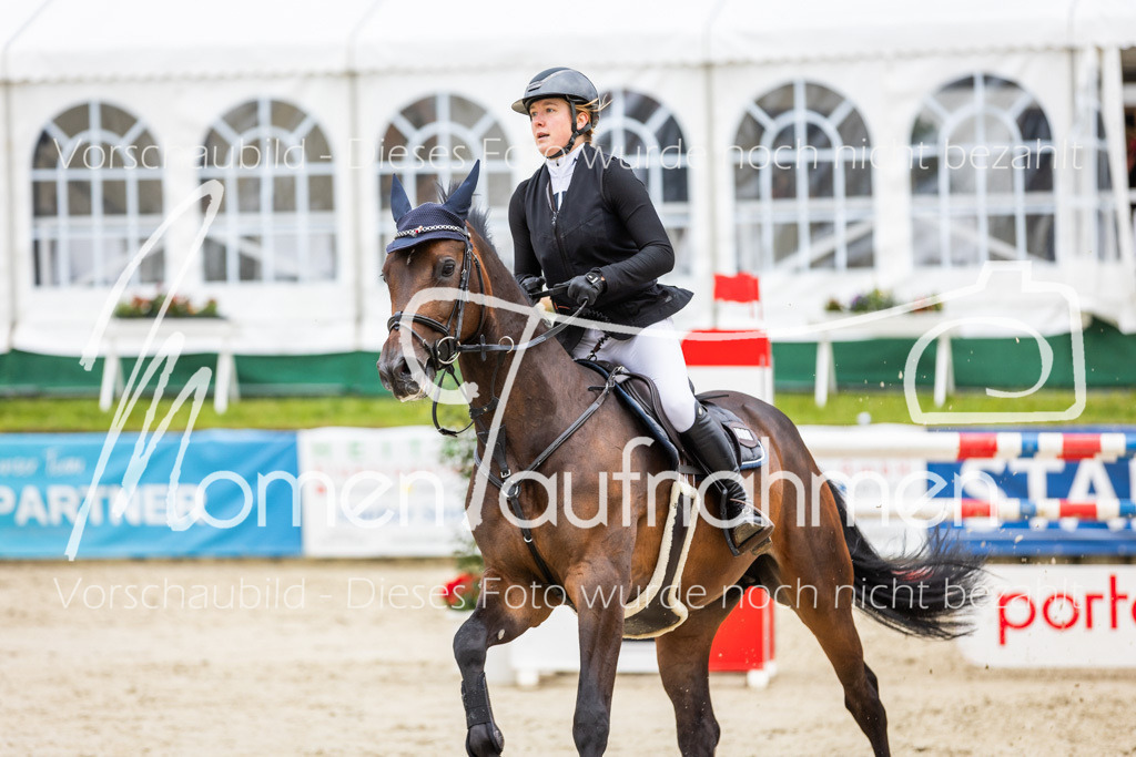 BHO-2PhSpr-M-369 | MomenTaufnahmen Pferdesportfotos