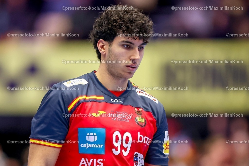 EHF15012601125 | 15.01.2026, Handball, Men's EHF EURO 2026, Spanien - Serbien, Jyske Bank Boxen in Herning, Dänemark, Preliminary Round:  Javier Rodríguez Moreno (Espania #99) 