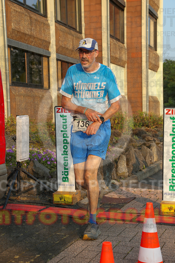 240802_1932_EX1_6537 | Sportfotografie im Rhein-Sieg Kreis, Köln, Bonn, NRW, Rheinland Pfalz, Hessen, etc. Unser Tätigkeitsfeld umfasst den Laufsport vom Volkslauf über den Marathon, Duathlon, Triathon bis zum Ultralauf wie Kölnpfad Ultra oder Schindertrail.