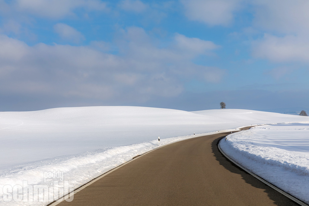 PS-Wege-2026-28 | Entdecke die größte Bildgalerie der Region mit Fotografien aus dem Allgäu, der Bodenseeregion, Oberschwaben, dem Donautal und der Schwäbischen Alb. Landschaften, Luftaufnahmen und Reisefotografie als Wandbild und Fotokunst. - Realisiert mit Pictrs.com