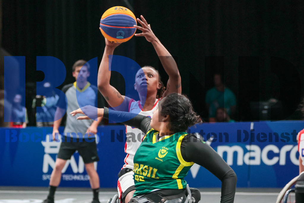 SES_TTG3X320250717-105 | bond - Realisiert mit Pictrs.com