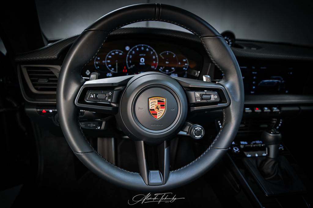 911 GT3 Touring Arlogrünmetallic | Entdecken Sie die faszinierende Welt von Alexander Tschuncky Arts: Kreative Fotografie, atemberaubende Automobilkunst und hochwertiger Bilderdruck. Lassen Sie sich inspirieren! - Realisiert mit Pictrs.com