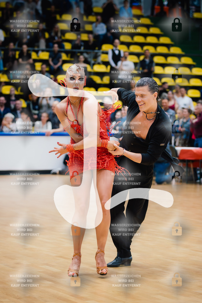 Hessen Tanzt WDSF International Open Latin 6th (25) Einoras Degutis _ Ugne Bliujute (Lithuania)-2025-05-18-5394 | Webshop for digital downloads and prints of dance sport, event & show photographer Julian Link - Realisiert mit Pictrs.com
