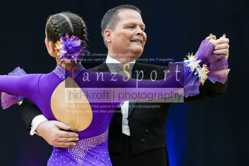 20260314_BL1_Std-Formationen_Nbg4442 | Tanzsportbilder, Standardtanz, Lateintanz, WDSF, DTV, LTVB, dancecomp, goc, hessen tanzt, blaues band der spree, walzer, tango, wiener walzer, slowfox, quickstepp, samba, rumba, cha-cha-cha, paso doble. jive, hd-kroft photography, turniertanzsport