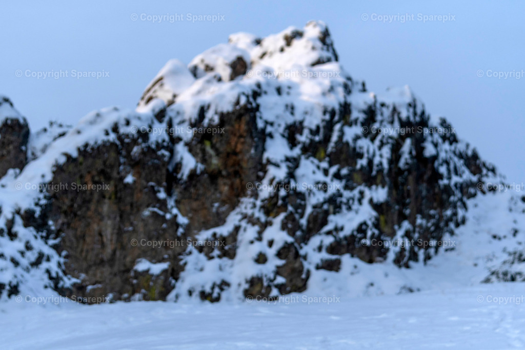 CRO_Frozen_Rocks14_Bokeh | sparepix - Realisiert mit Pictrs.com