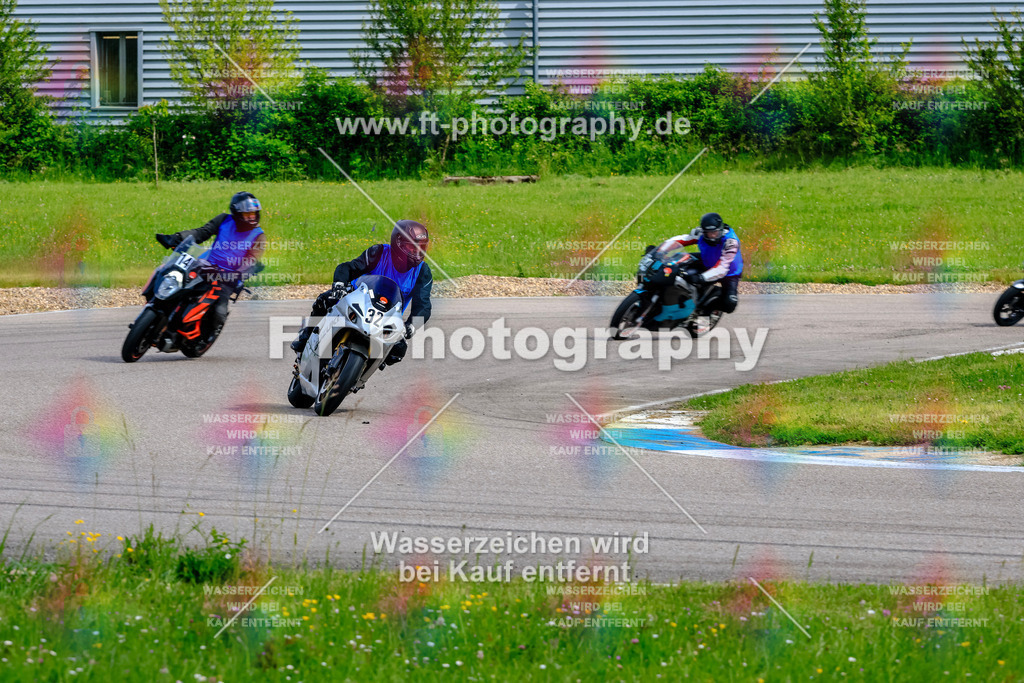 MotoTeam-8975 | Hier findet Ihr Bilder von Touristenfahrten auf der Nürburgring Nordschleife oder von anderen Veranstaltungen die ich besucht habe. Viel Spass beim Durch Schauen 