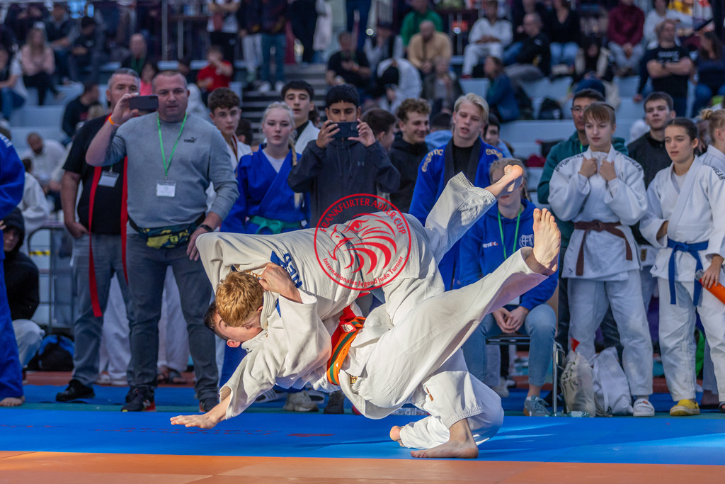 Internationaler Adler Cup 2024 | Foto vom Internationalen Adler Cup Judo Turnier im Sport- und Freizeitzentrum Kalbach im Oktober 2024 - Realisiert mit Pictrs.com