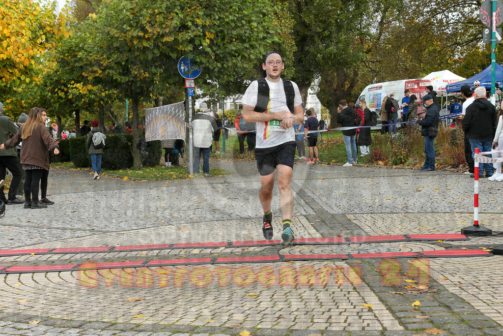241020_1106_EX1_1063 | Sportfotografie im Rhein-Sieg Kreis, Köln, Bonn, NRW, Rheinland Pfalz, Hessen, etc. Unser Tätigkeitsfeld umfasst den Laufsport vom Volkslauf über den Marathon, Duathlon, Triathon bis zum Ultralauf wie Kölnpfad Ultra oder Schindertrail.