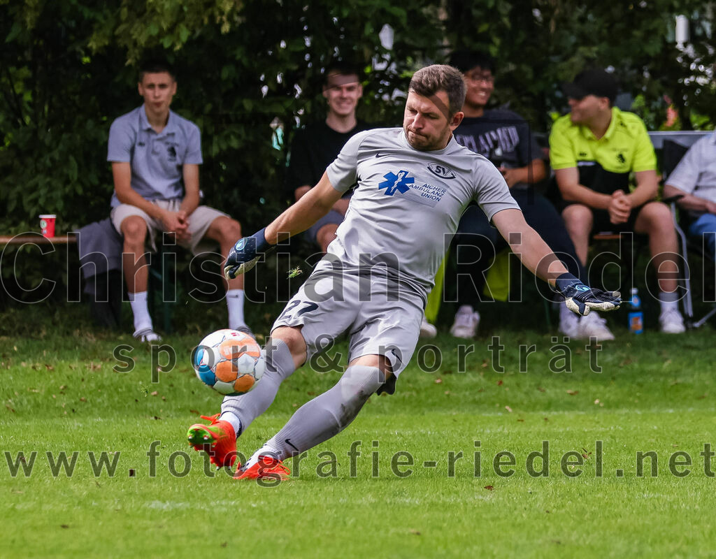 2023-09-03_021_TSV_Grafing_II_gegen_SV_Dornach_II | Grafing, Deutschland, 03.09.2023:
Fußball, A-Klasse 2023 / 2024, 3. Spieltag, TSV Grafing II gegen SV Dornach II, Endergebnis: 0:0

Torwart Jakob Krütten (SV Dornach, #27)

Foto: Christian Riedel / fotografie-riedel.net