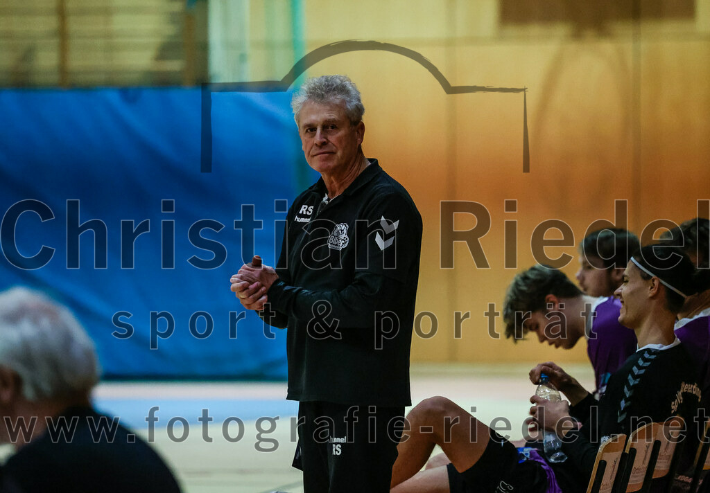 2023-11-26_005_SpVgg_Altenerding_gegen_TSV_1861_Mainburg | Erding, Deutschland, 26.11.2023:
Handball, Bezirksoberliga Männer 2023 / 2024, 9. Spieltag, SpVgg Altenerding gegen TSV 1861 Mainburg, Endergebnis: 34:20

Roland Stelzer (Spvgg Altenerding)

Foto: Christian Riedel / fotografie-riedel.net