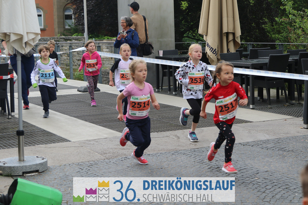 AOK Junior Cup 400m | 3Königslauf 2022 AOK Junior Cup 400m - Realisiert mit Pictrs.com