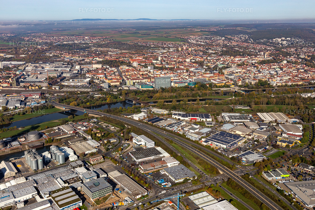 Luftbild: Fluss- Uferbereichen des Main im Ortsteil Grün in Schweinfurt im Bundesland Bayern in Deutschland. Foto: IMG_119647.jpg vom 26.10.2019 durch Werner Riehm/FLY-FOTO.de