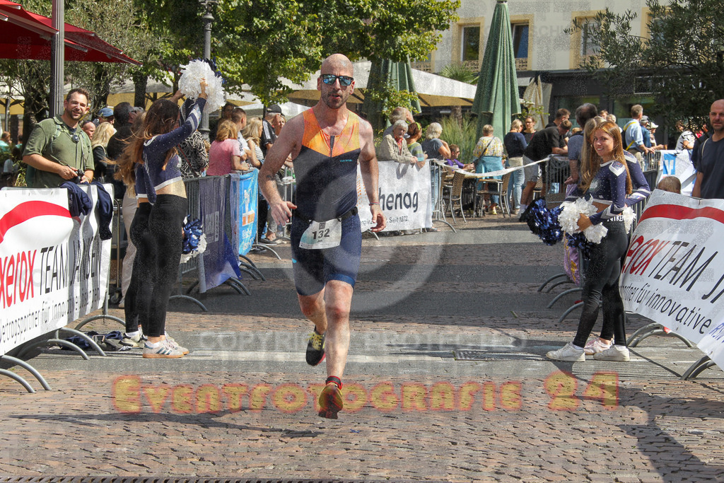 250824_1245_EV4_9456 | Sportfotografie im Rhein-Sieg Kreis, Köln, Bonn, NRW, Rheinland Pfalz, Hessen, etc. Unser Tätigkeitsfeld umfasst den Laufsport vom Volkslauf über den Marathon, Duathlon, Triathon bis zum Ultralauf wie Kölnpfad Ultra oder Schindertrail.