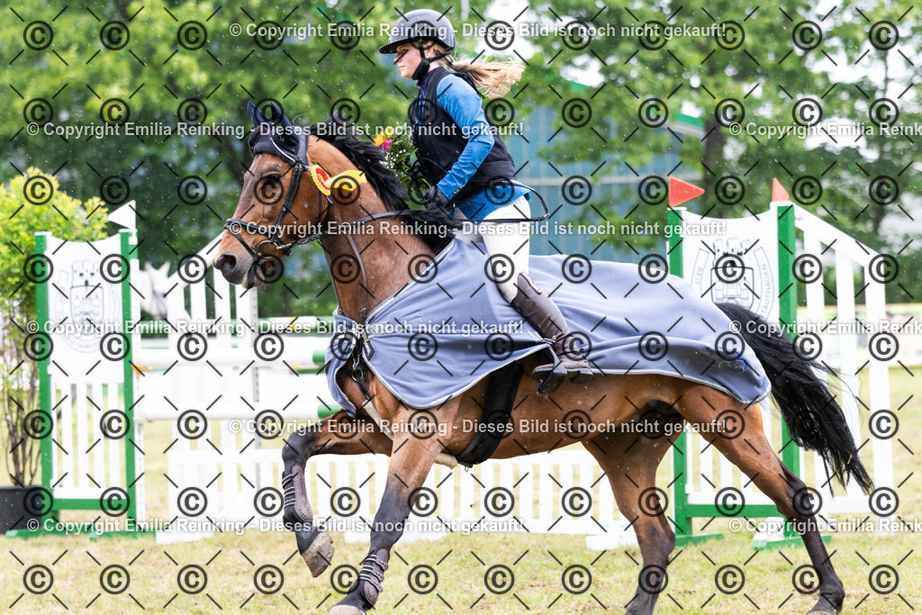 CL5A9100 | Emilia Reinking Fotografie - Realisiert mit Pictrs.com