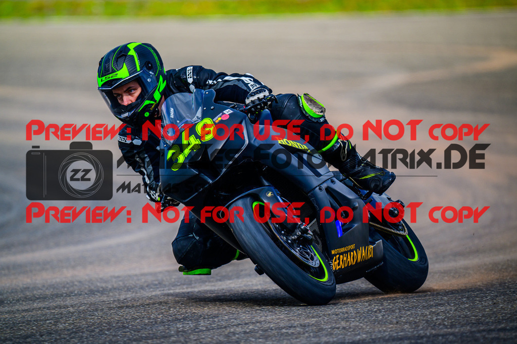 MaZZes_FotoMatrix_240910_6007705_1650 | WEISS