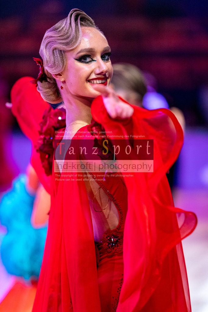 20251212_WDSF_World_Ch_Cup_RS-Std_1004-2 | Tanzsportbilder, Standardtanz, Lateintanz, WDSF, DTV, LTVB, dancecomp, goc, hessen tanzt, blaues band der spree, walzer, tango, wiener walzer, slowfox, quickstepp, samba, rumba, cha-cha-cha, paso doble. jive, hd-kroft photography, turniertanzsport