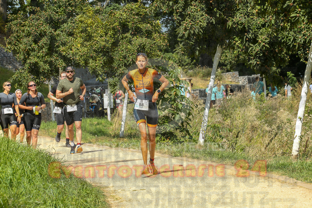 250824_1241_EX1_0205 | Sportfotografie im Rhein-Sieg Kreis, Köln, Bonn, NRW, Rheinland Pfalz, Hessen, etc. Unser Tätigkeitsfeld umfasst den Laufsport vom Volkslauf über den Marathon, Duathlon, Triathon bis zum Ultralauf wie Kölnpfad Ultra oder Schindertrail.