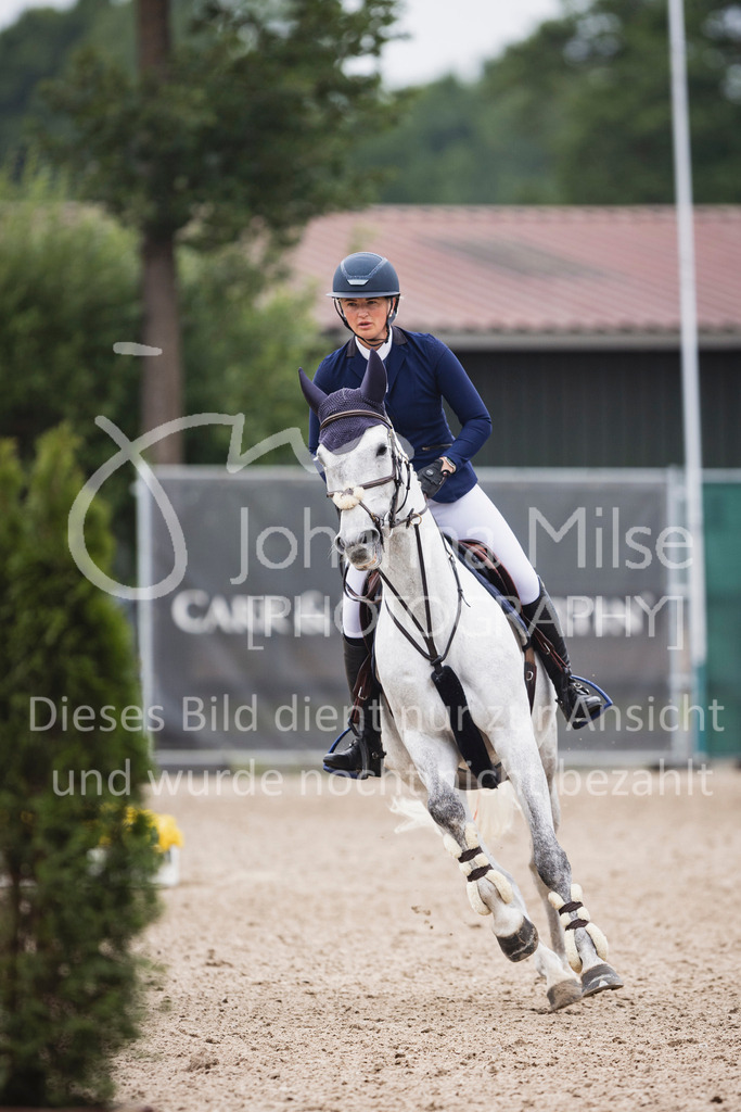 250610_Mühlen_SprPf-A2-260 | Deine schönsten Turniermomente als professionelle Fotos! Entdecke hochwertige Pferdesport-Fotografie im Online-Shop. Jetzt Fotos finden & bestellen!