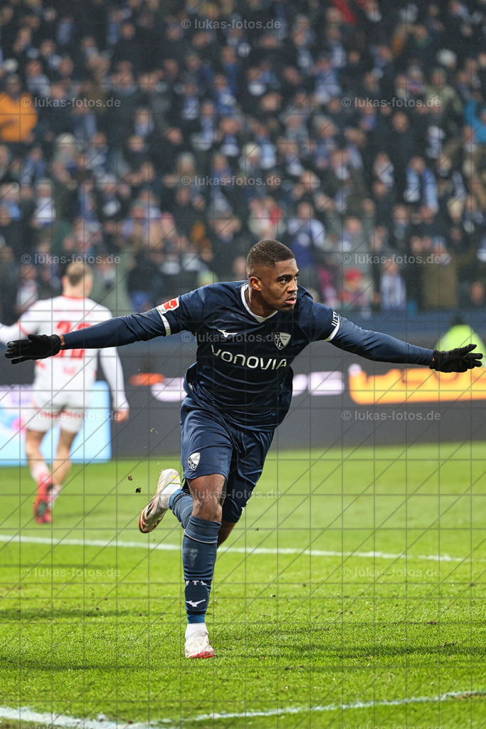 2025-01-18 Jubel Myron Boadu  VfL Bochum - RB Leipzig Foto Lukas  (440) | Luftbilder Castrop-Rauxel und Fotos vom VfL Bochum kaufen im Webshop der Bilder von Jens Lukas: lukas-fotos - Realisiert mit Pictrs.com