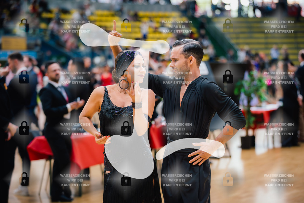 Hessen Tanzt WDSF International Open Latin 56th (65) Lars Starbaty _ Laura Salama (TSA d. TSG 1862 Weinheim)-2025-05-18-3016 | Webshop for digital downloads and prints of dance sport, event & show photographer Julian Link - Realisiert mit Pictrs.com