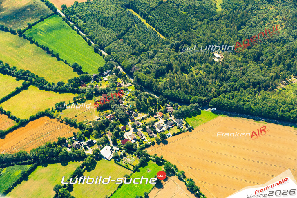 Die Luftaufnahme Hindorf - Sankt Michaelisdonn wurde 2022 vom Flugzeug aus (keine Drohne) erstellt. Hohe Auflösung -für große Poster und Wandbilder geeignet - Garantiert!