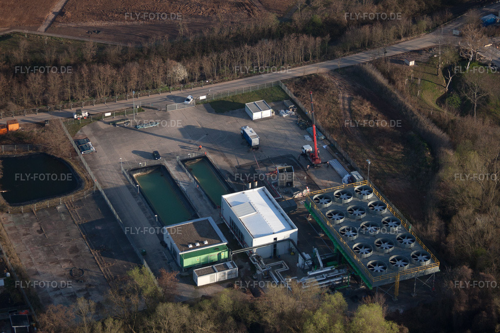 Luftbild: Geothermieanlage in Landau in der Pfalz im Bundesland Rheinland-Pfalz in Deutschland. – Foto: IMG_63193.jpg vom 20.03.2014 durch Werner Riehm/FLY-FOTO.de – Auflösung des Originals: 4752 x 3168 px
