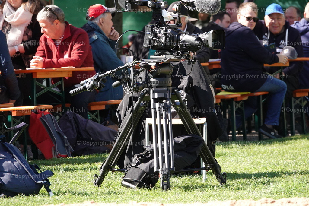 DSC00500 | Schwingen - Realisiert mit Pictrs.com