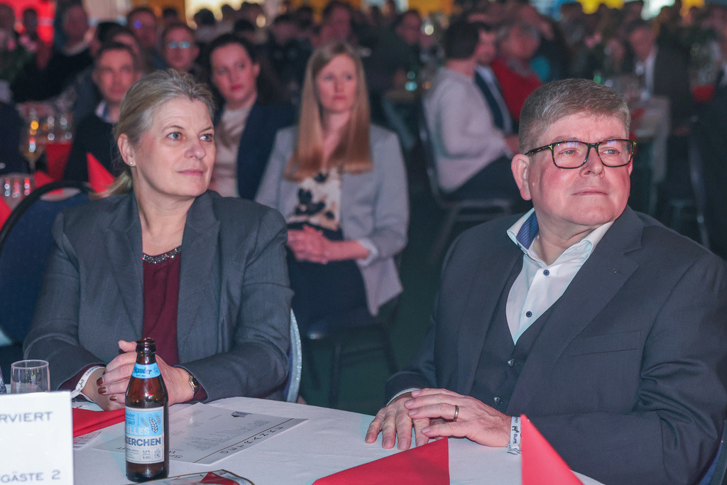 top-top.de250214-150 | Die 3. Weseler SportNacht, die große Sportgala mit Ehrungen der Weseler Sportler des Jahres 2024 findet am Freitag, den 14.02.2025 im Festzelt an der Rheinpromenade statt.Foto: Erwin Pottgiesser