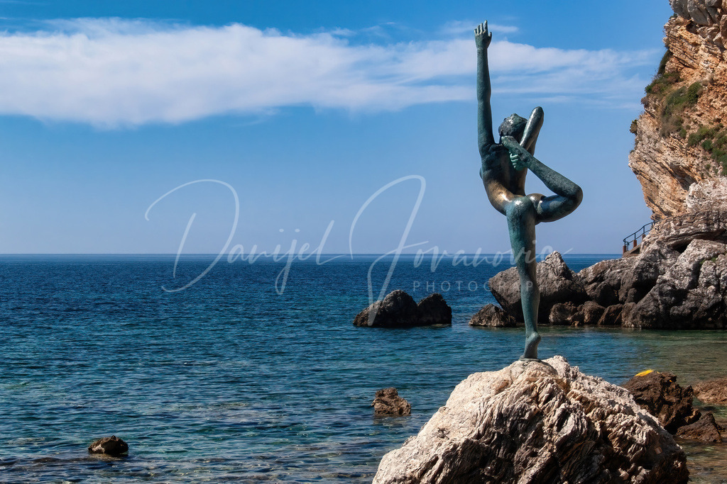Budva | dancing girl