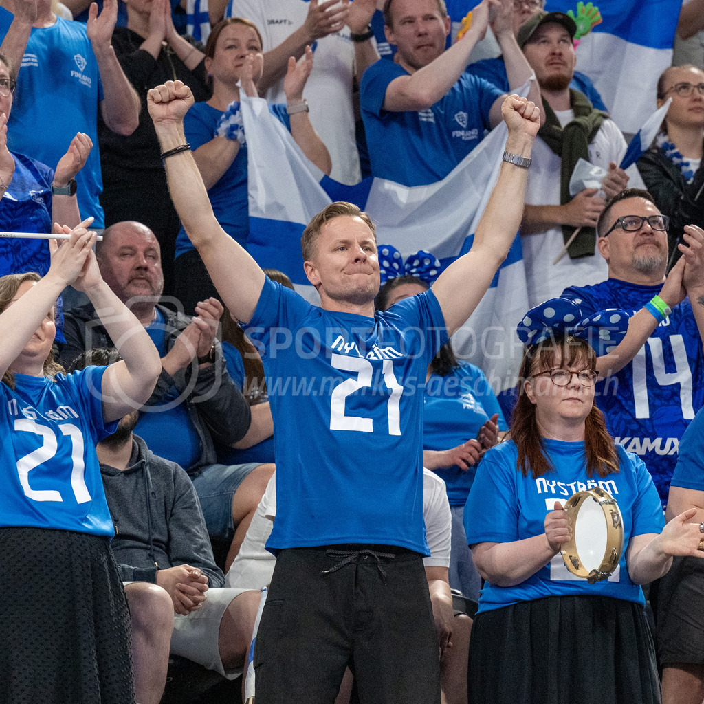 2025 Men's U19 WFC - Finland v Czechia | Supporter of team Finland during 2025 Men's U19 WFC, Switzerland: 04.05.2025, Zürich, Swiss Life Arena.Event page: <a href="https://www.u19wfc2025.ch/">www.u19wfc2025.ch</a>Credit: Markus Aeschimann, <a href="https://markus-aeschimann.ch">markus-aeschimann.ch</a>Instagram: <a href="https://instagram.com/sportfotografie.aeschimann">@sportfotografie.aeschimann</a> - Realisiert mit Pictrs.com