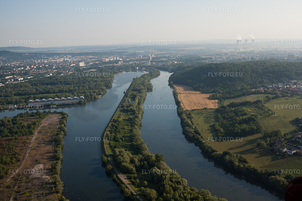 Vue aérienne: Imeldange à Illange dans le département Moselle, France. Photo: IMG_29545.jpg prise le 27/06/2010 par Werner Riehm/FLY-FOTO.eu – Résolution de l'original: 4752 x 3168 px
