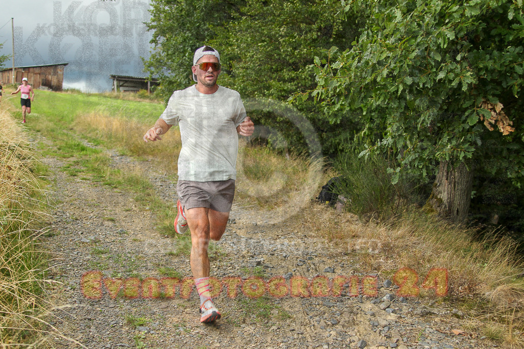 250801_1853_EV4_7674 | Sportfotografie im Rhein-Sieg Kreis, Köln, Bonn, NRW, Rheinland Pfalz, Hessen, etc. Unser Tätigkeitsfeld umfasst den Laufsport vom Volkslauf über den Marathon, Duathlon, Triathon bis zum Ultralauf wie Kölnpfad Ultra oder Schindertrail.