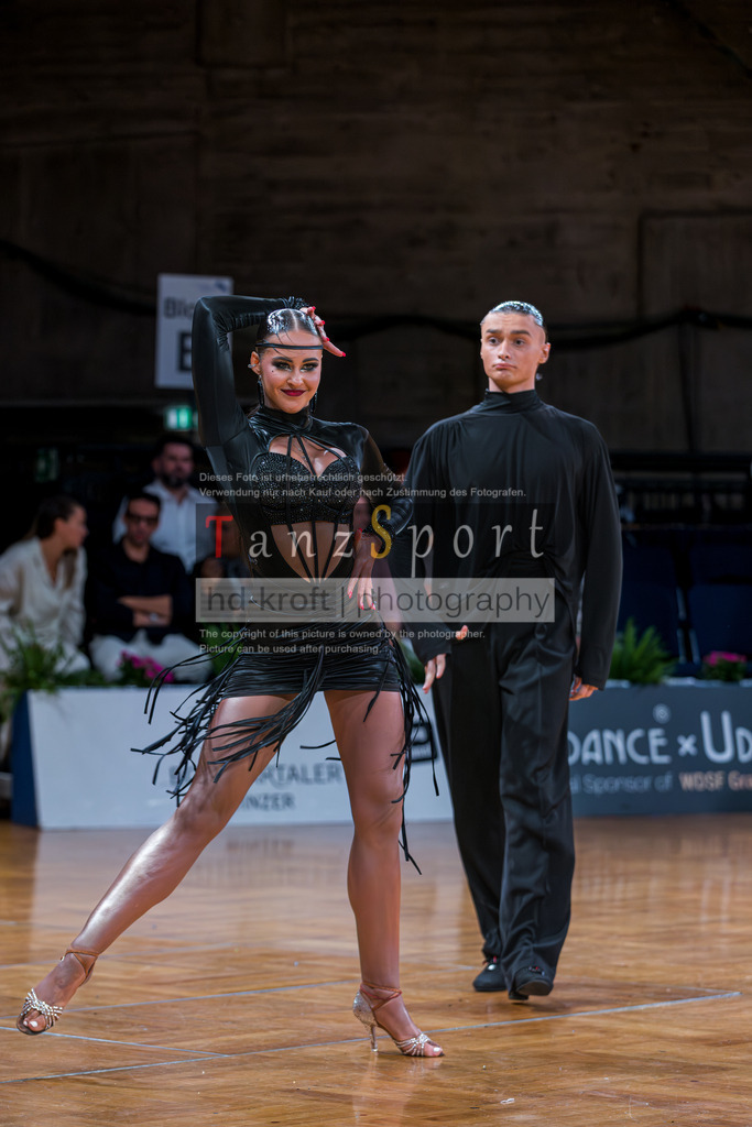 20250820_WDSF Open Lat Youth_3005 | Tanzsportbilder, Standardtanz, Lateintanz, WDSF, DTV, LTVB, dancecomp, goc, hessen tanzt, blaues band der spree, walzer, tango, wiener walzer, slowfox, quickstepp, samba, rumba, cha-cha-cha, paso doble. jive, hd-kroft photography, turniertanzsport