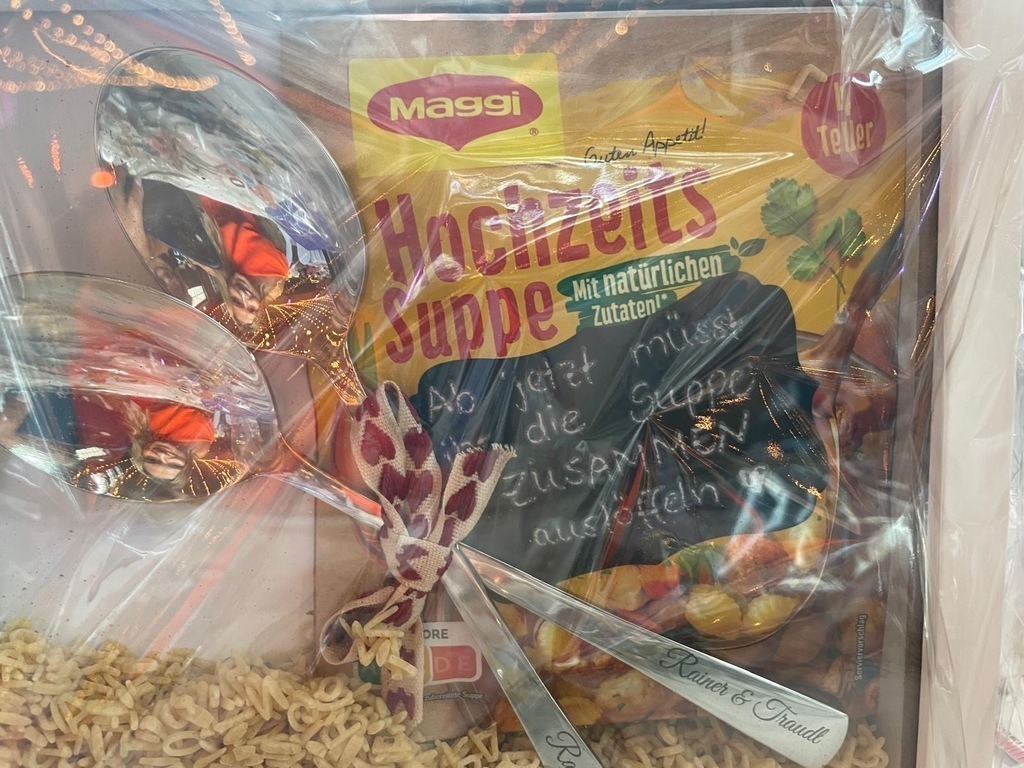 99efc647-6209-49f7-8ea0-3f9a7af563b7 | traudl_s_fotos