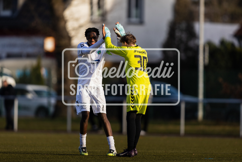 Fußball I Herren I Saison 2025-2026 I Freundschaftsspiel I VFL Osnabrück A-Junioren - JFV Bremen-091 | Omar Jusy (3, JFV Bremen) Maxim Beitel (30, JFV Bremen) - Realisiert mit Pictrs.com