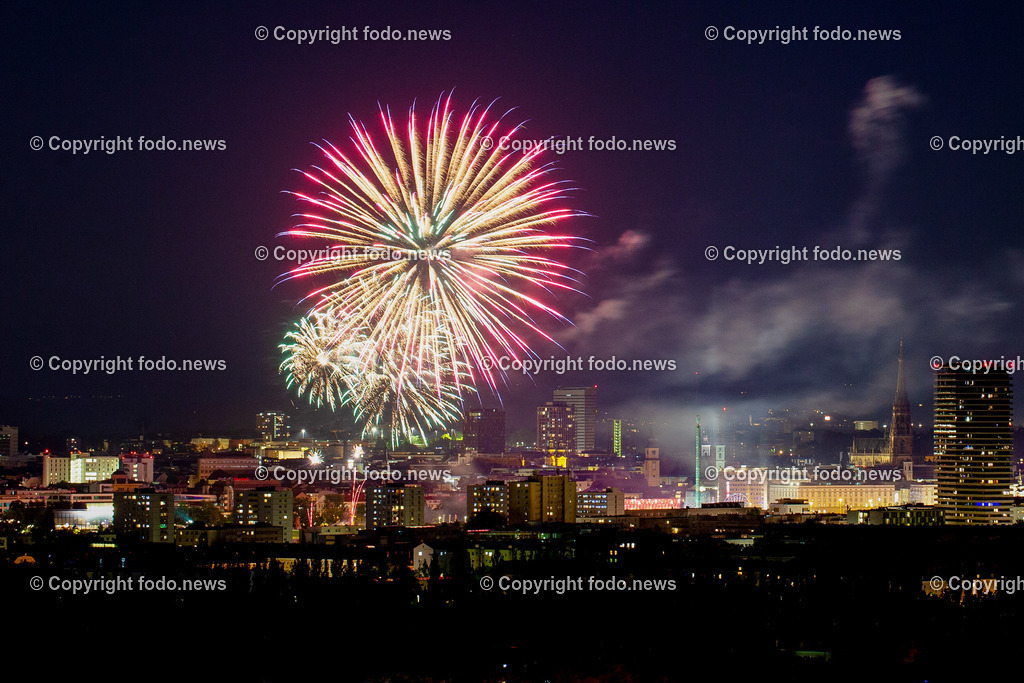 Urfahraner Jahrmarkt 2024_ Fruehjahr_ Feuerwerk_ 05.05.2024-2 | 05.05.2024, Linz, AUT, Urfahraner Jahrmarkt, Urfahrmarkt, 2024 Fruehjahr, im Bild Feuerwerk Urfahranermarkt 2024, Urfix Urfahraner Jahrmarkt