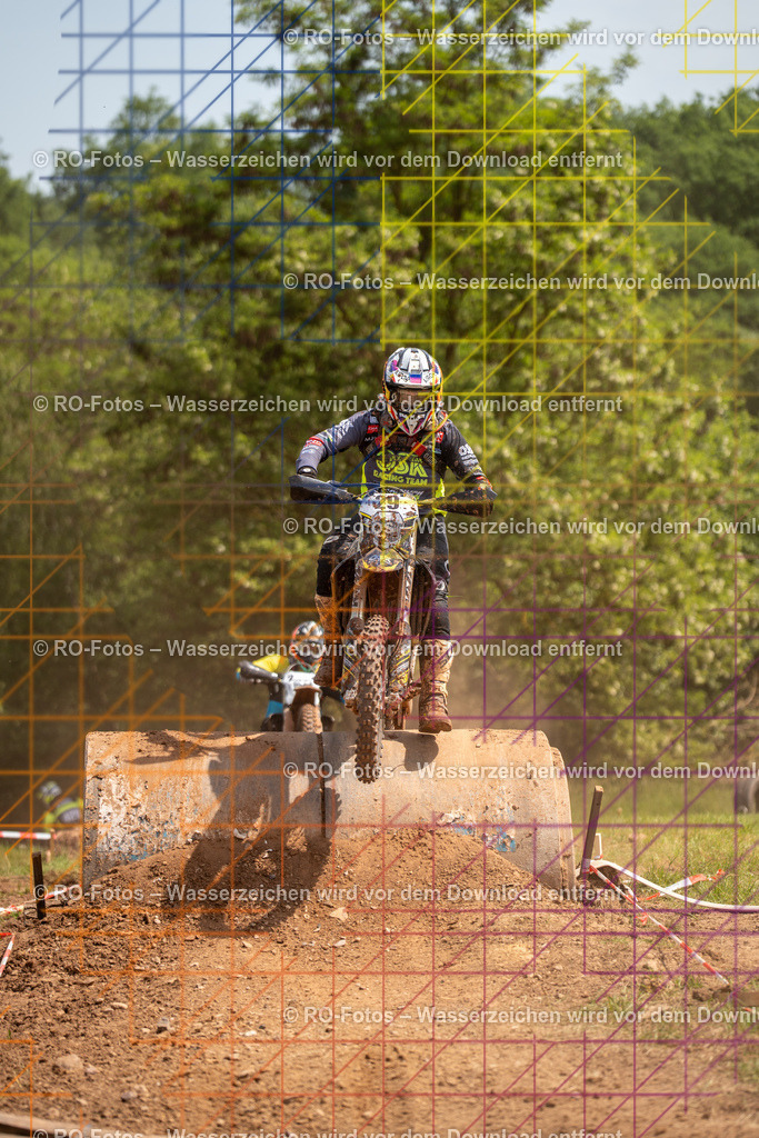 Wolfshausen 5 Lauf -143 | Sportfotografie von RO-Fotos: Motorsport, Motocross, Enduro, Laufveranstaltungen und Triathlon. Professionelle Fotos von Sportlern und Events. - Realisiert mit Pictrs.com
