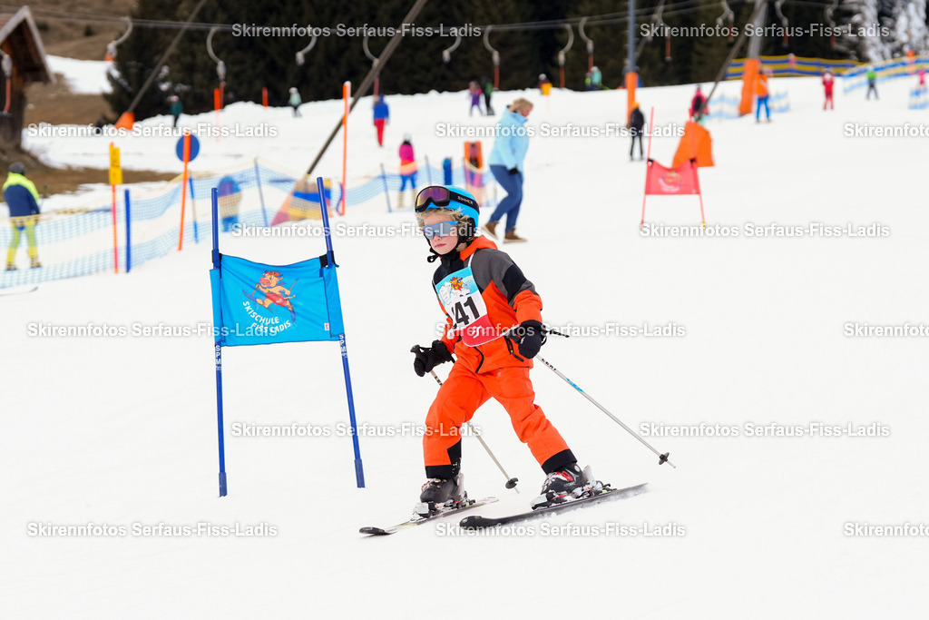 SRF_02.01.2026_0526 | Skirennfotos,Serfaus,Fiss,Ladis,Kinderskirennen,Winter,Tirol,Oberland,skirace,SFL,feelfree,weil wir's genießen,ski,Ski,skifahren,Sonnenplateau, - Realisiert mit Pictrs.com