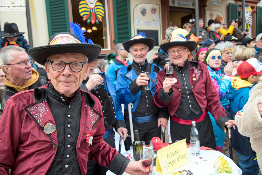 FastSonn_23-202 | Fotoblog Schwarzwald, Foto Blog Wiesental, Pfaffenberg, Winterzauber, Zeller Bergland, Zell im Wiesental, Fotoblog Wiesental, Landschaftsfotos, Bilder Wiesental, Natur, Naturbilder, Fastnacht, Zeller Fastnacht, Zeller Fasnacht, Zeller Bergland, Belchen, - Realisiert mit Pictrs.com