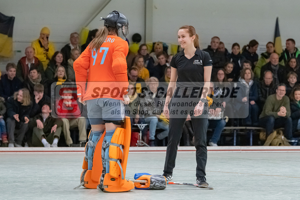 HK_20230226_105241 | Deutsche Meisterschaft WU16 Spiel um Platz 3 UHC Hamburg - Mannheimer HC am 26.2.2023 DSC 99, Düsseldorf ,