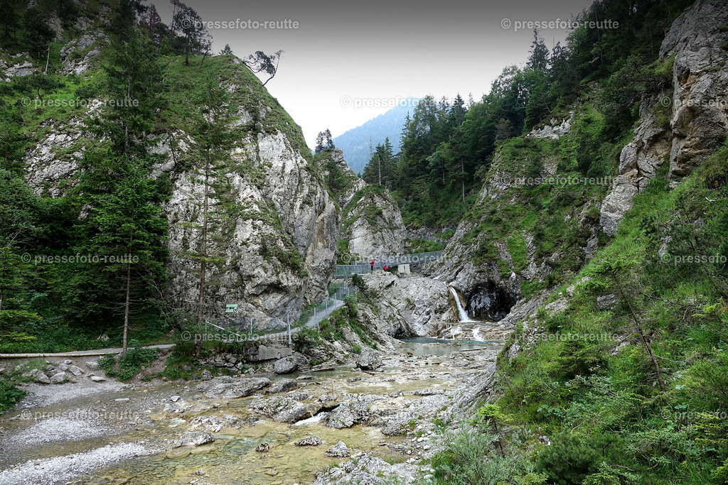 welltvi-2019-Juli09--Stuibenfaelle-Planseeabfluss-Reutte-DSD03333 | Info aus dem Bezirk Reutte/Ausserfern Tirol sowie eine umfangreiche Bilddatenbank über die gesamte Region: Lechtal, Talkessel Reutte, Tannheimertal, Zwischentoren. Lech, Plansee, Zugspitze, Grenztunnel, B179, Fernpassstraße, Verkehr, Lawinen, Tradition, - Realisiert mit Pictrs.com