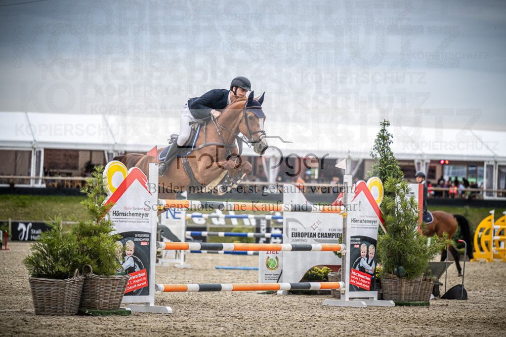 DOS_9032 | Entdecke hochwertige Reitturnierfotos von Foto Oger. Professionell, emotional und authentisch – jetzt Lieblingsmomente im Shop bestellen.Deutschlandweite Turnierfotografie. - Realisiert mit Pictrs.com
