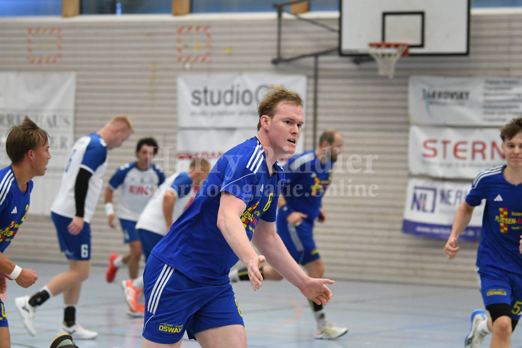 HC Deggendorf : SSG Metten | Matthias Stoverock (SSG Metten #8) - Realisiert mit Pictrs.com