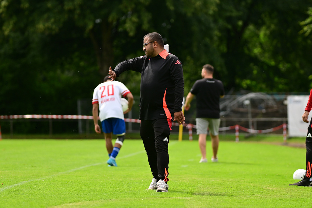 Fußball I Herren I Saison 2025-2026 I Oberliga I 1. Spieltag I HT16 - Nikola Tesla | Der Sportfotograf. - Realisiert mit Pictrs.com