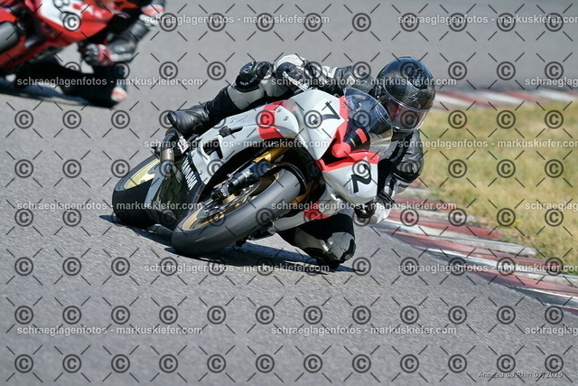 25bt04-0705 | markuskiefer.com - Realisiert mit Pictrs.com