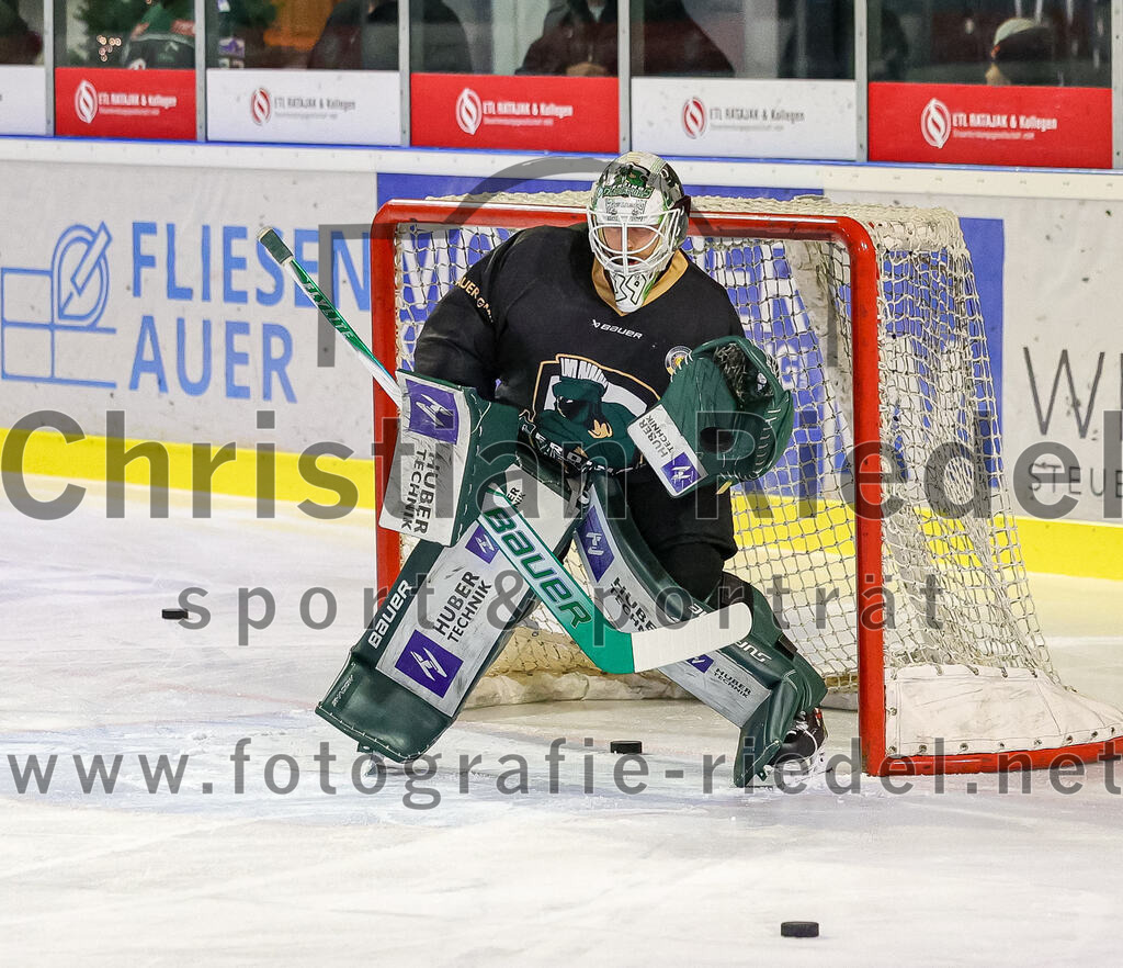 2025-11-30_022_TSV_Erding_gegen_EC_Peiting | Erding, Deutschland, 30.11.2025:Eishockey, Oberliga Süd 2025 / 2026, 22. Spieltag, TSV Erding gegen EC Peiting, Endergebnis: 5:1Torwart Leon Meder (Erding Gladiators, #39)Foto: Christian Riedel / fotografie-riedel.net