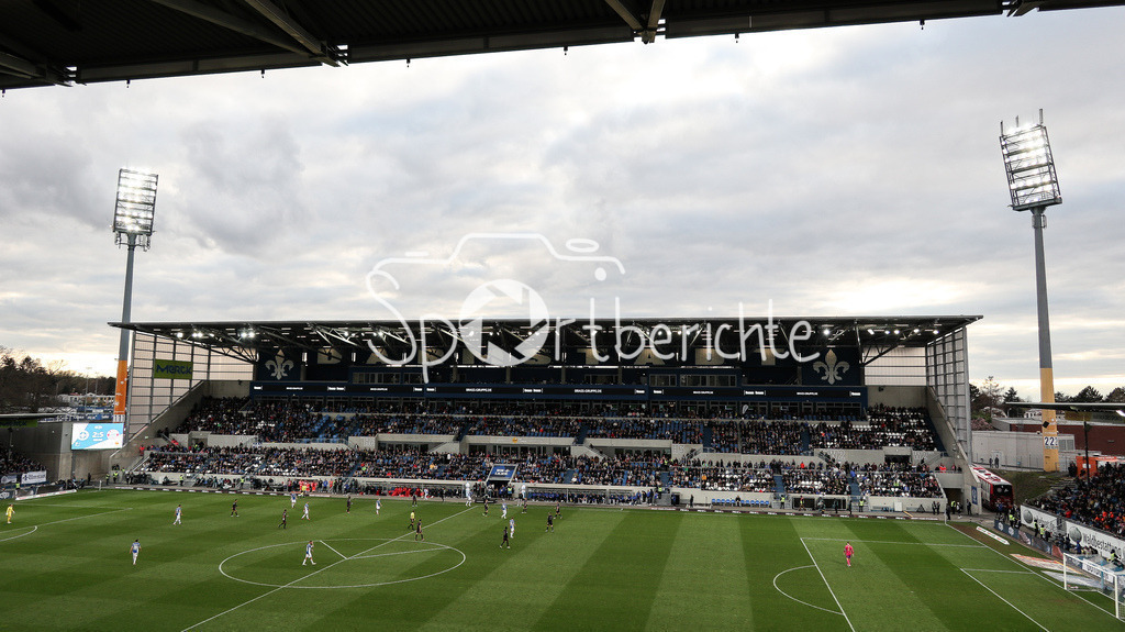 Merck-Stadion am Böllenfalltor  | Die Hauptribüne am Böllenfalltor beim Heimspiel der Lilien gegen FC Bayern München