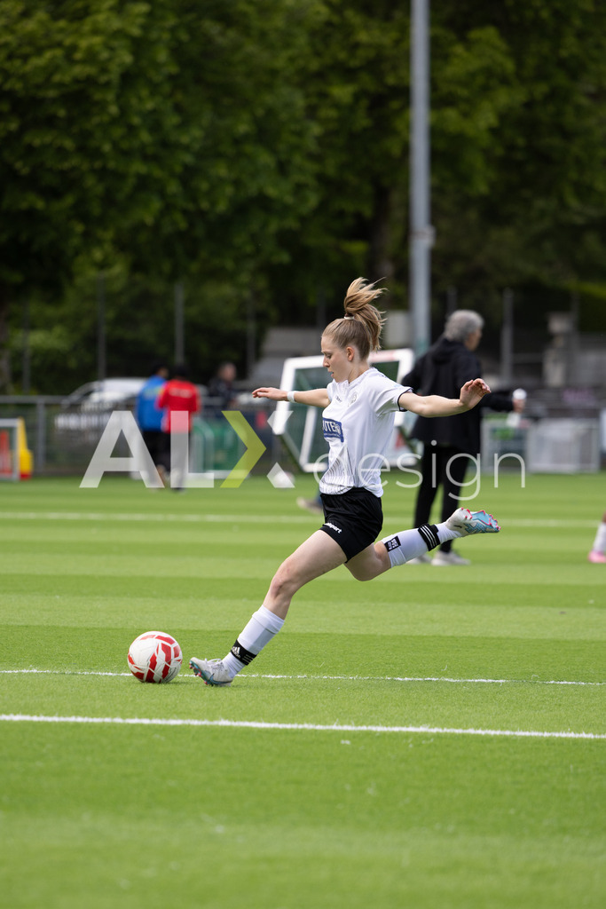 Fußball I Frauen I Saison 2025-2026 I Frauen 3. Liga | FVRZ Gruppe 2 | 18. Spieltag I Spielvereinigung Schaffhausen Damen 1 - Team Furttal Zürich I 17.05.2026 | Hochwertige Sportfotos kaufen & lizenzieren für Medien, Vereine, Agenturen & Sportler:innen. Entdecke professionelle Sportfotografie im Bildshop von Alexander Franzen. - Realisiert mit Pictrs.com
