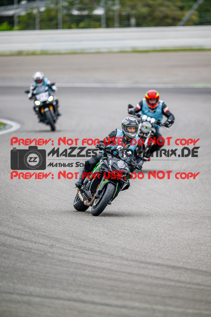 MaZZes_FotoMatrix_240702_6007705_2001 | INST