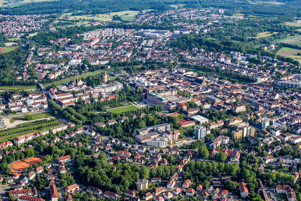 Luftbild: Klinikum Mittelbaden in Rastatt im Bundesland Baden-Württemberg in Deutschland. Foto: IMG_18779.jpg vom 03.06.2009 durch Werner Riehm/FLY-FOTO.de